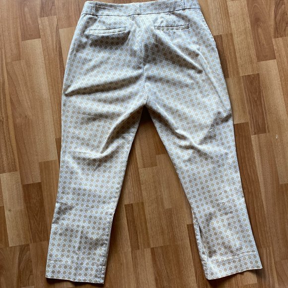 ❤️4/$40 SALE! ❤️ Banana Republic Hampton Fit Doiley Print Pant - Picture 5 of 7